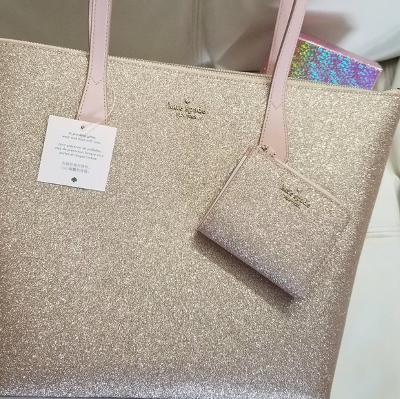 🍒NWT🍒 KATE SPADE GLITTER TOTE & BOXED WALLET SET - Picture 2 of 8
